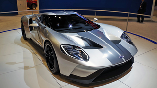El nuevo Ford GT plateado es casi más espectacular que el original